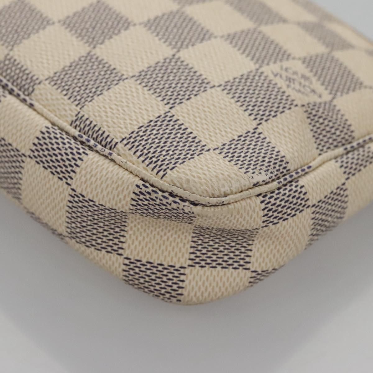 Louis Vuitton Pochette Accessoire White Canvas Clutch Bag (Pre-Owned) Size ONE SIZE - 7 Thumbnail