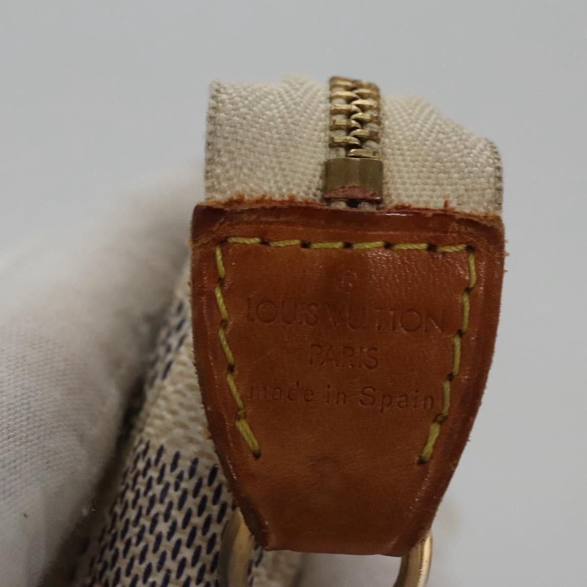 Louis Vuitton Pochette Accessoire White Canvas Clutch Bag (Pre-Owned) Size ONE SIZE - 14 Thumbnail