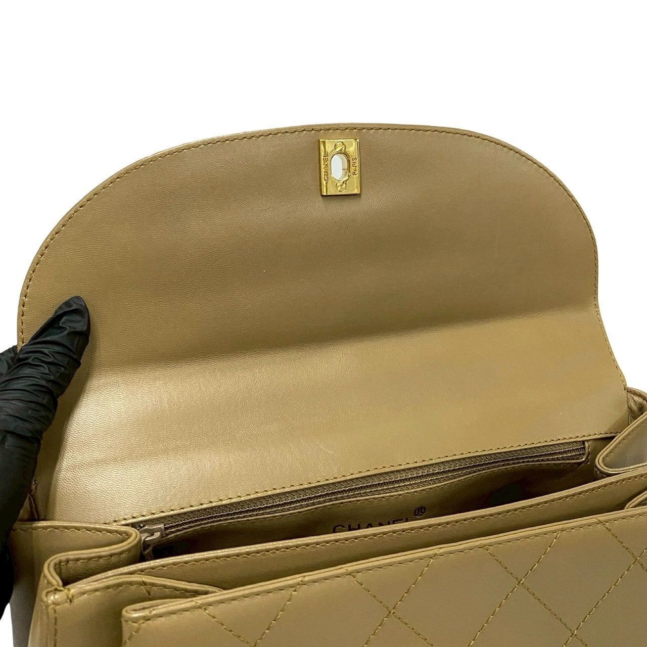 Chanel Chanel Shoulder Bag Neutrals Leather Size ONE SIZE - 7 Thumbnail