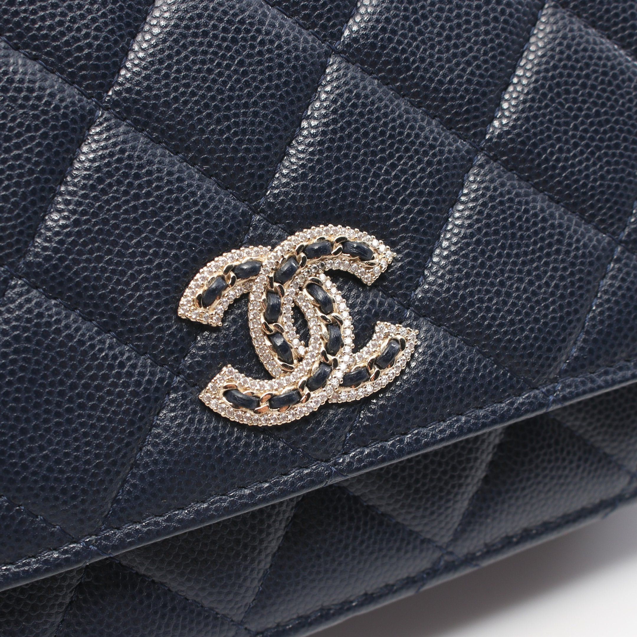 Chanel Chanel Chain Shoulder Bag Caviar Skin Navy Gold Hardware Size ONE SIZE - 9 Thumbnail
