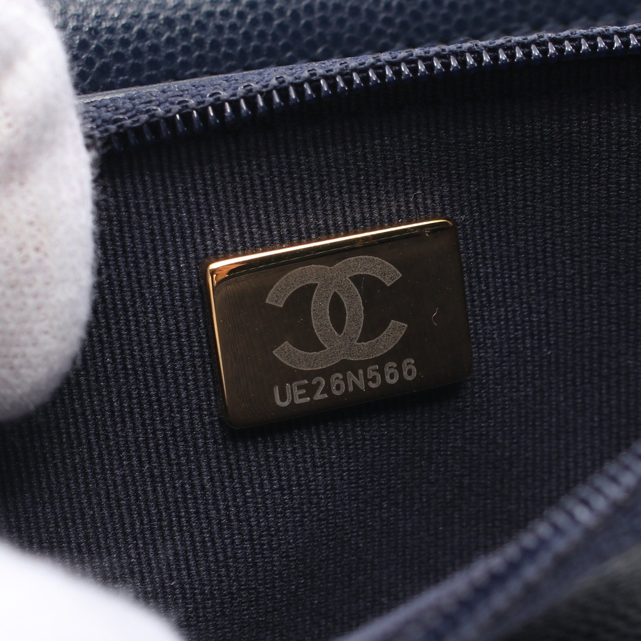 Chanel Chanel Chain Shoulder Bag Caviar Skin Navy Gold Hardware Size ONE SIZE - 5 Thumbnail