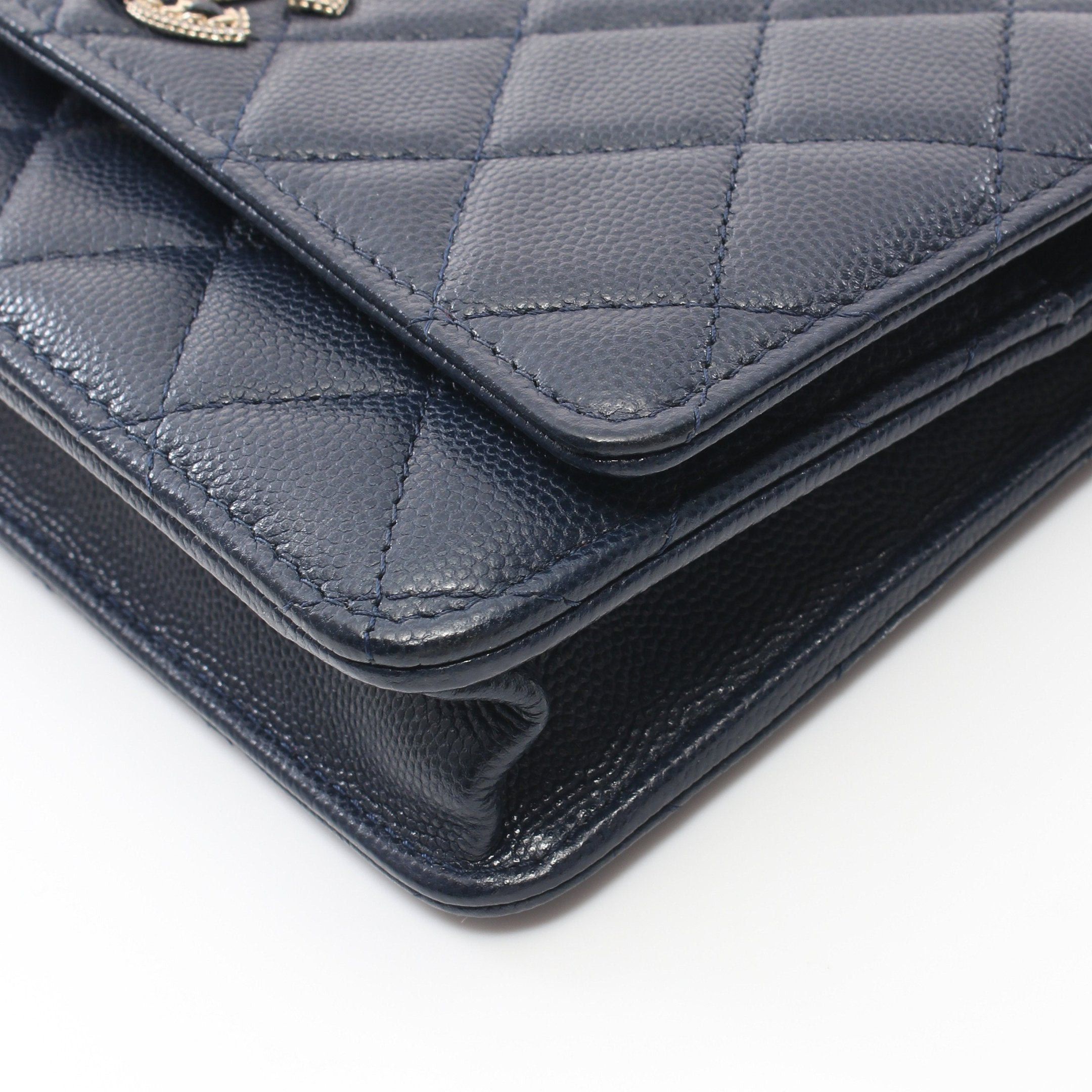 Chanel Chanel Chain Shoulder Bag Caviar Skin Navy Gold Hardware Size ONE SIZE - 7 Thumbnail