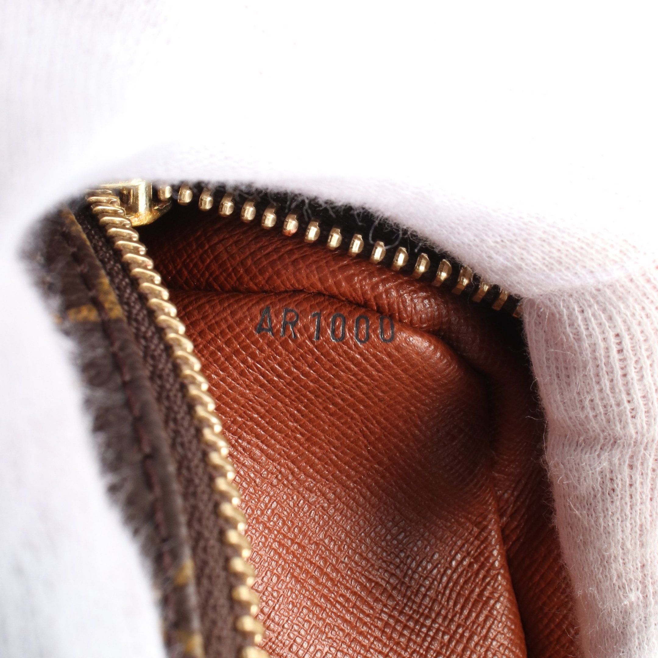 Louis Vuitton Louis Vuitton Nil Monogram Shoulder Bag Leather Brown Size ONE SIZE - 6 Thumbnail