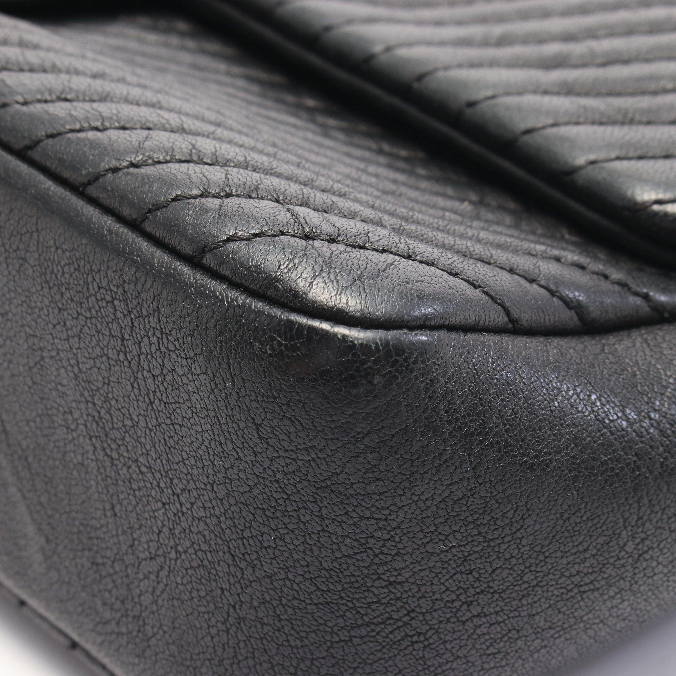 Chanel Chanel Chevron V-Stitch Double Flap Chain Shoulder Bag Leather Black Gold Hardware Size ONE SIZE - 7 Thumbnail