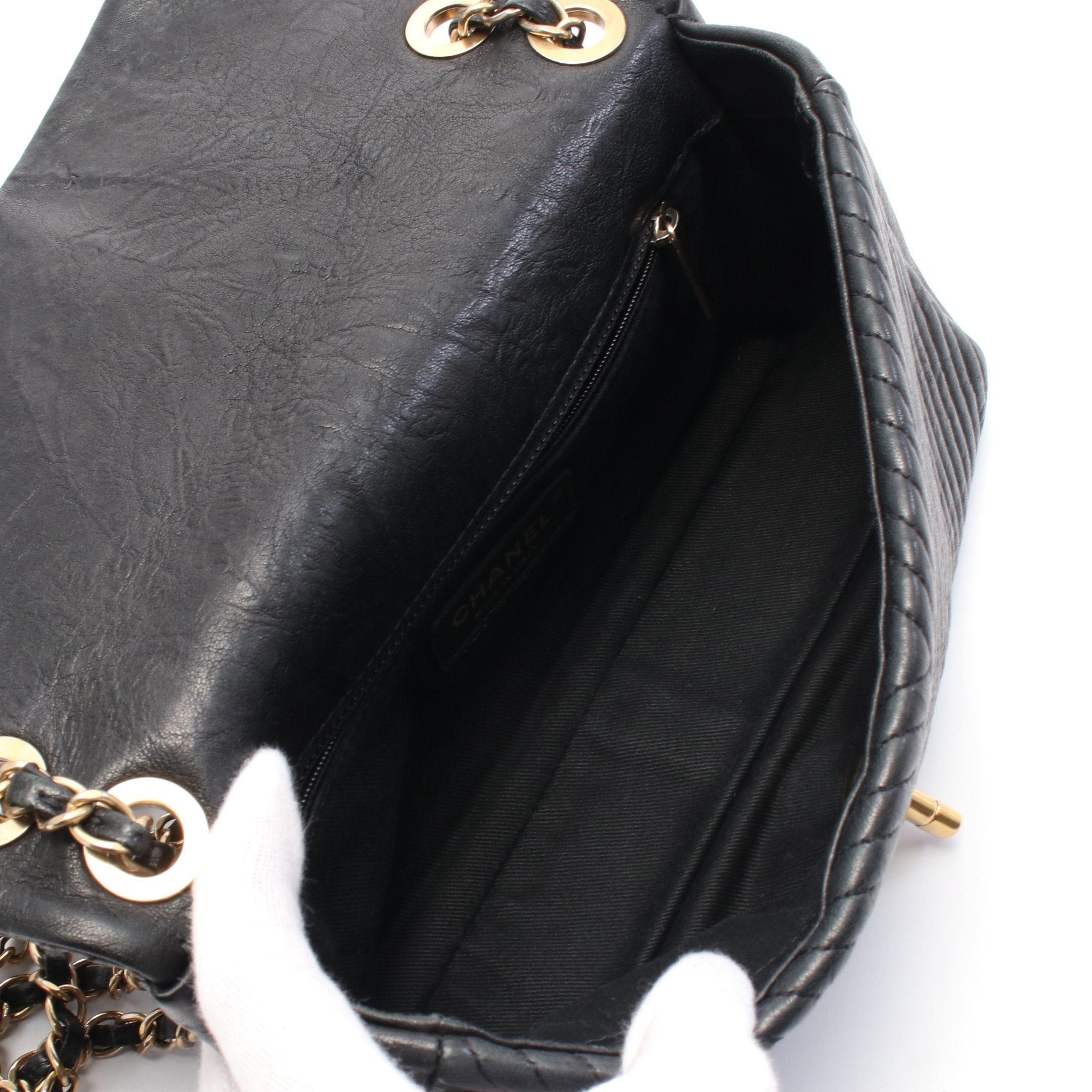 Chanel Chanel Chevron V-Stitch Double Flap Chain Shoulder Bag Leather Black Gold Hardware Size ONE SIZE - 3 Thumbnail