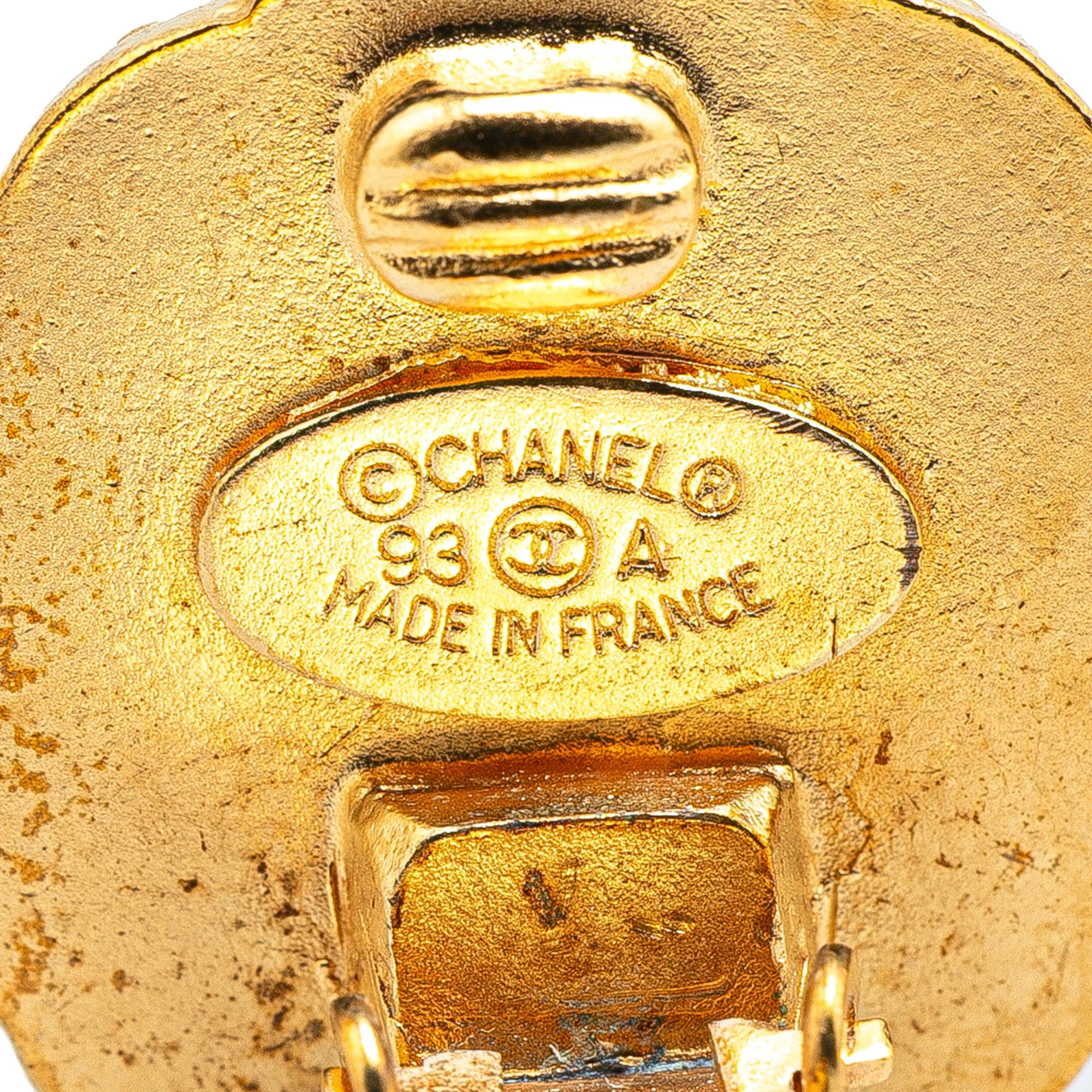 Chanel Chanel Gold Plated CC Round Clip on Earrings Gold Size ONE SIZE - 3 Thumbnail