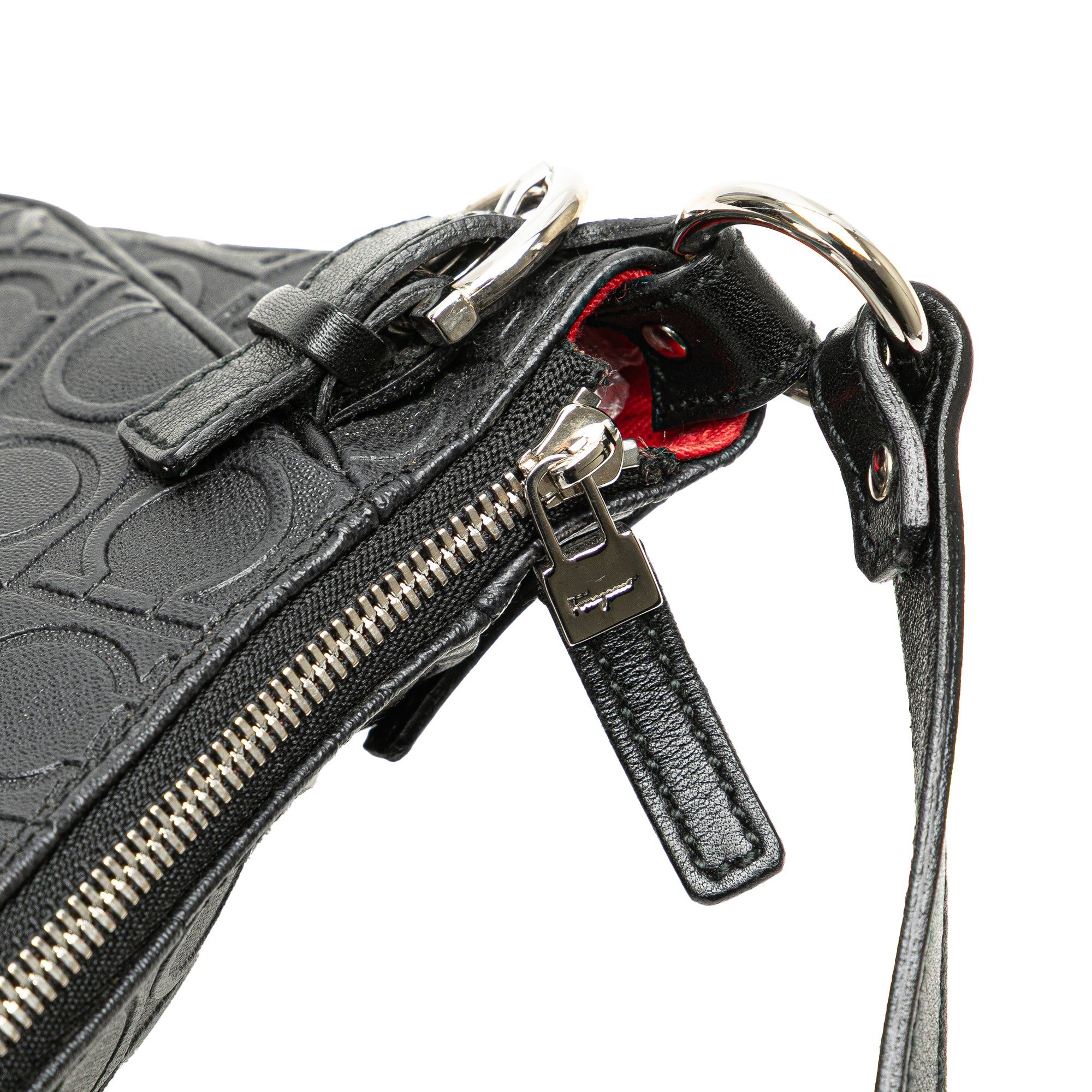 Salvatore Ferragamo Ferragamo Gancini Embossed Leather Shoulder Bag Black Size ONE SIZE - 6 Thumbnail