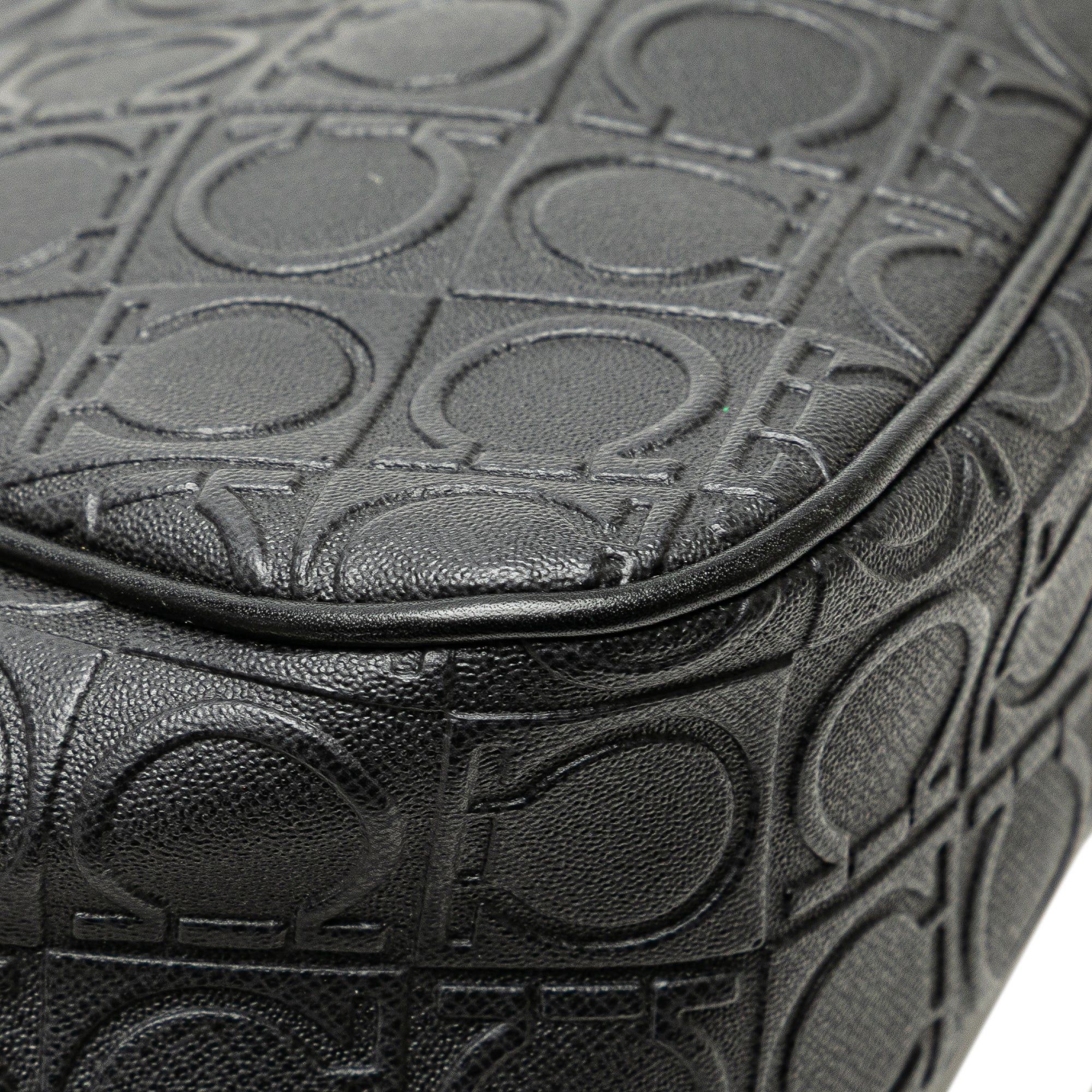 Salvatore Ferragamo Ferragamo Gancini Embossed Leather Shoulder Bag Black Size ONE SIZE - 8 Thumbnail