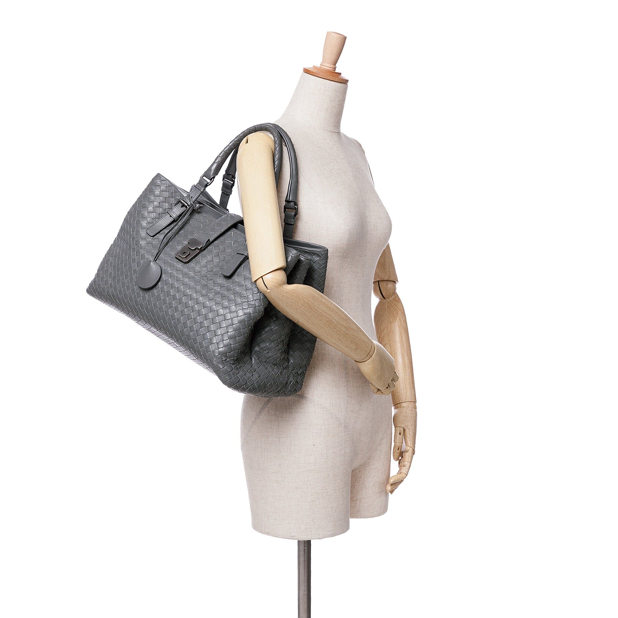 Bottega Veneta Bottega Veneta Large Nappa Intrecciato Roma Tote Gray Size ONE SIZE - 9 Thumbnail