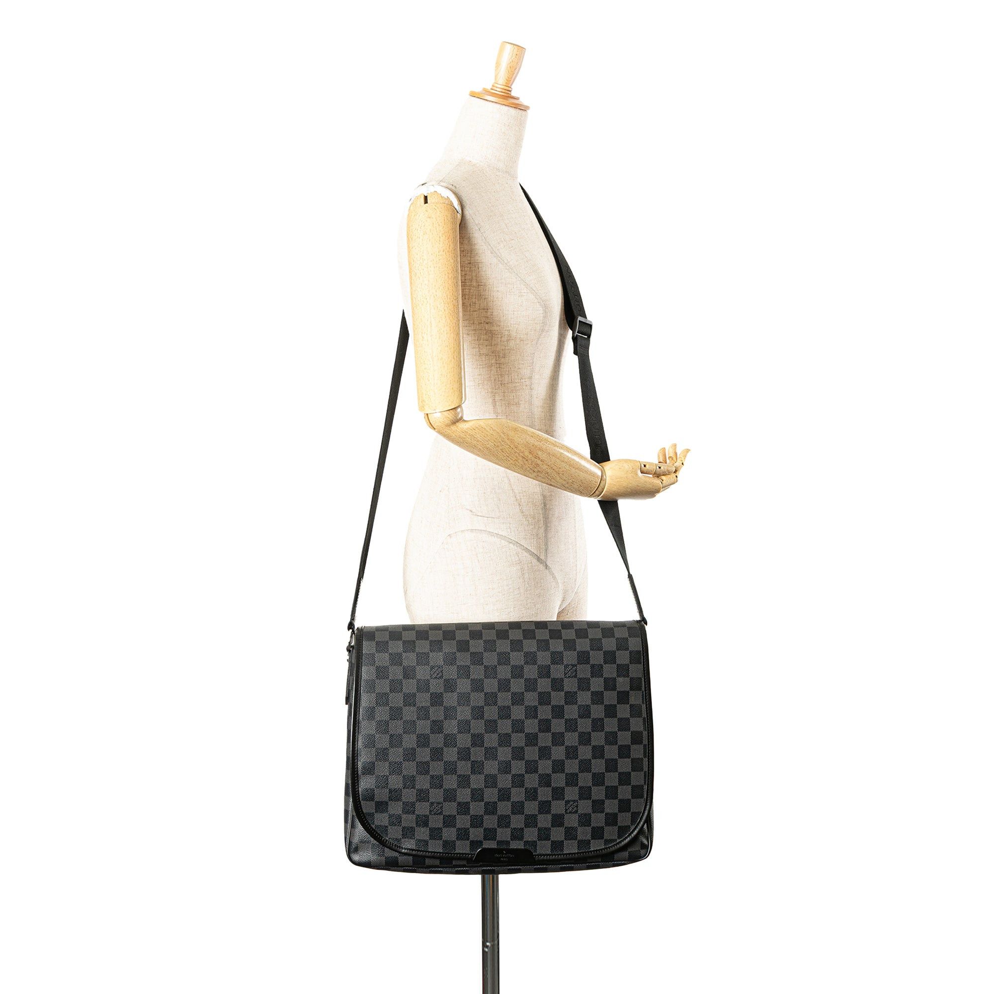 Louis Vuitton Louis Vuitton Damier Graphite Daniel MM Black Size ONE SIZE - 11 Thumbnail