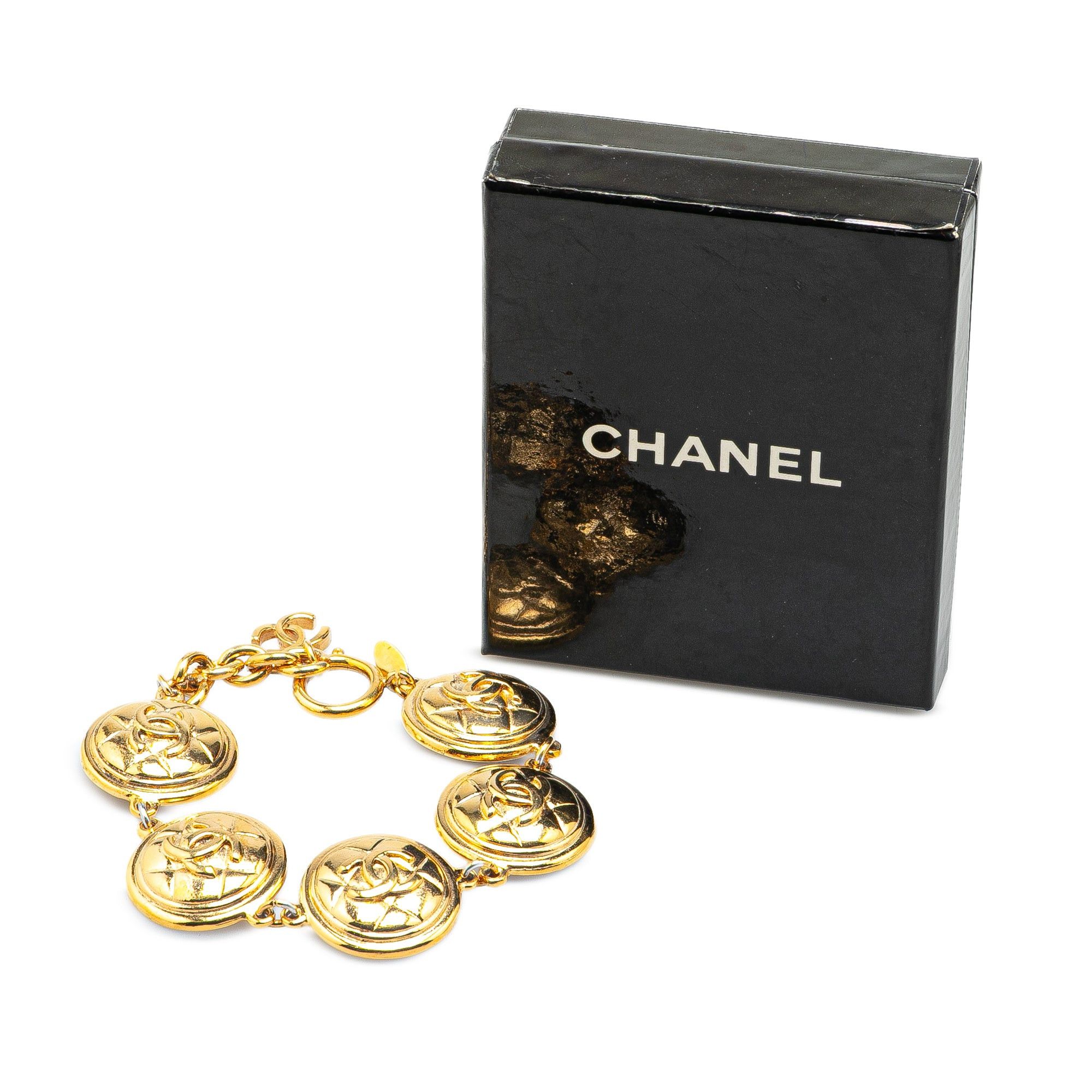 Chanel Chanel Gold Plated CC Quilted Medallion Bracelet Gold Size ONE SIZE - 8 Thumbnail