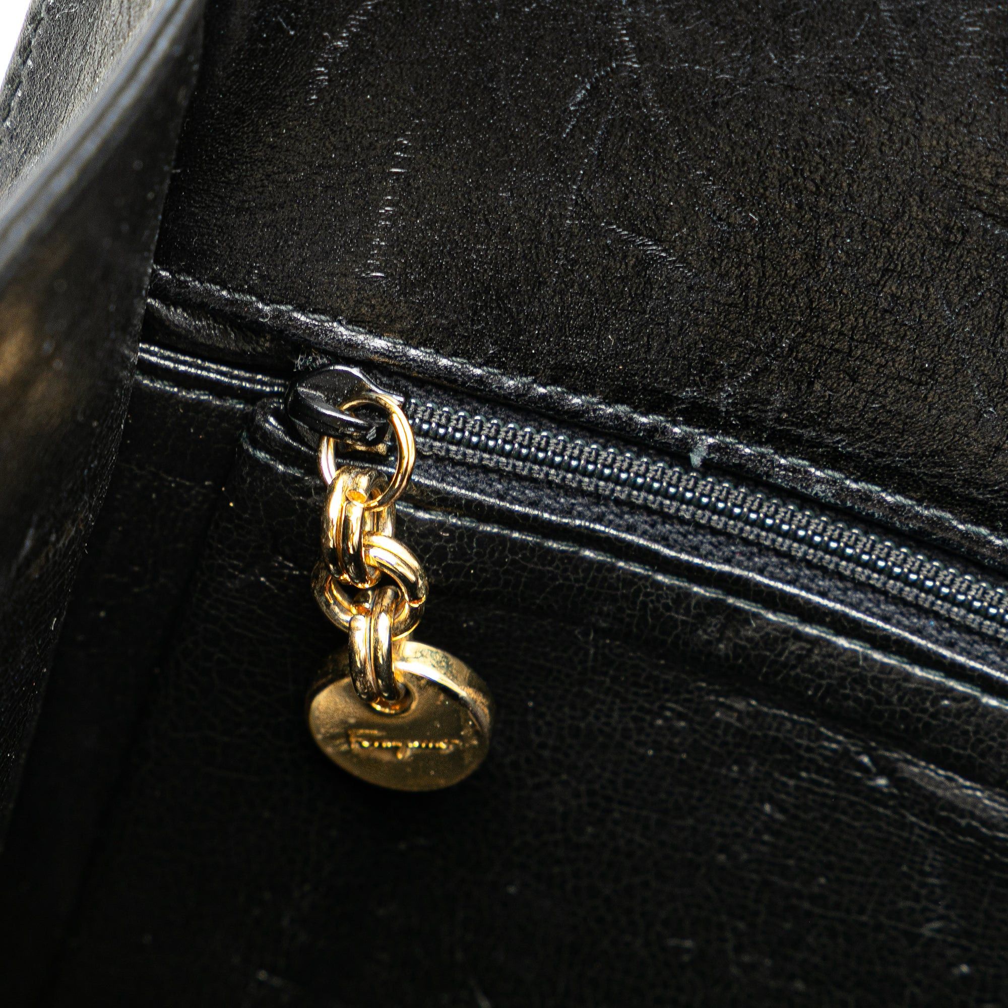 Salvatore Ferragamo Ferragamo Leather Gancini Chain Crossbody Black Size ONE SIZE - 7 Thumbnail