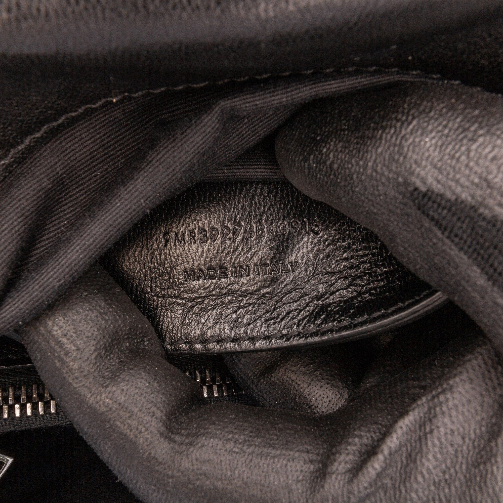 Saint Laurent Paris Saint Laurent Large Sheepskin Chevron Monogram Monochrome College Bag Black Size ONE SIZE - 6 Thumbnail