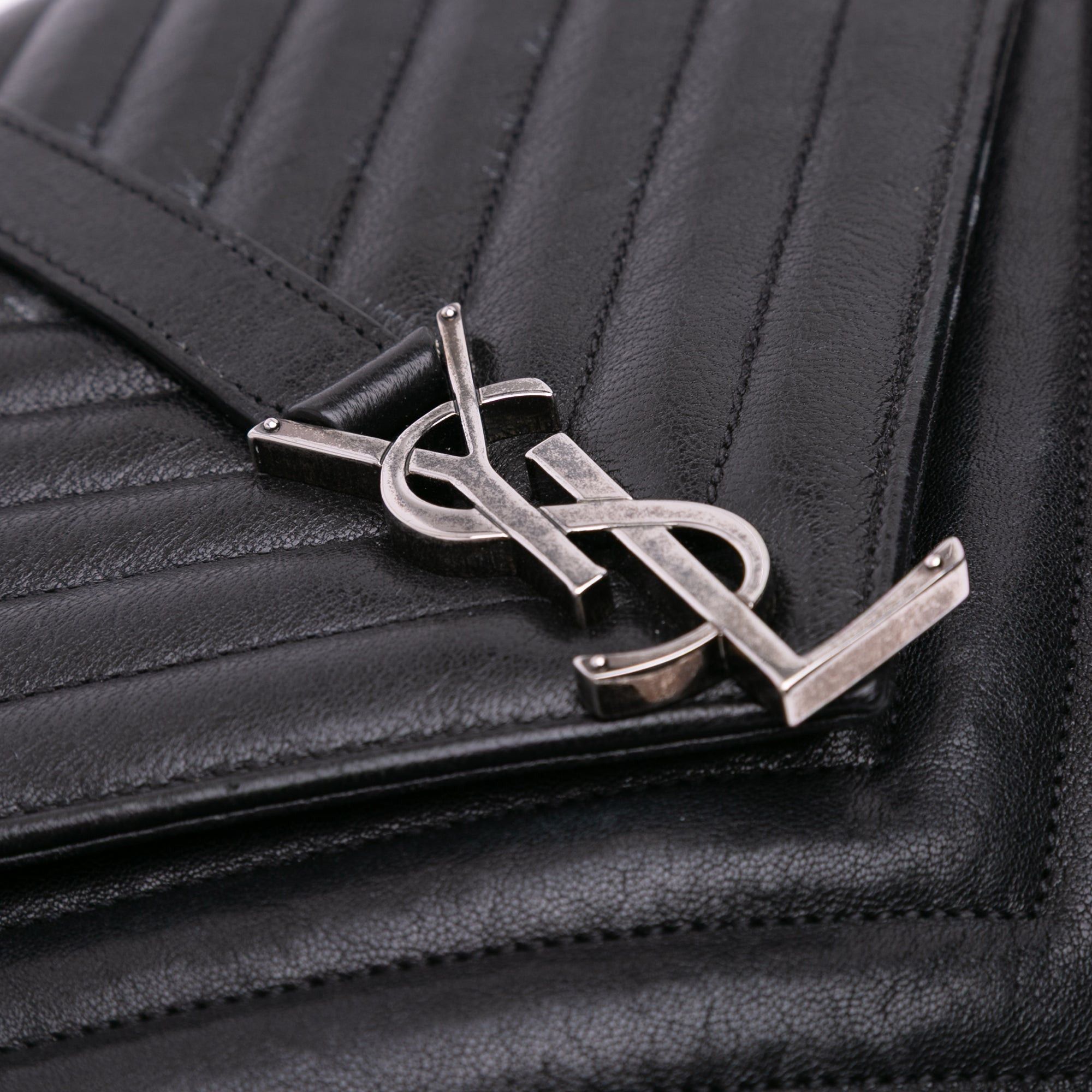 Saint Laurent Paris Saint Laurent Large Sheepskin Chevron Monogram Monochrome College Bag Black Size ONE SIZE - 9 Thumbnail