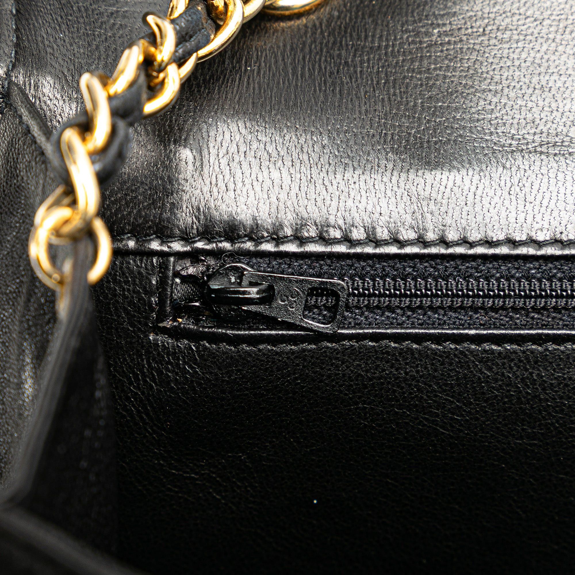 Chanel Chanel CC Quilted Lambskin Full Flap Black Size ONE SIZE - 8 Thumbnail