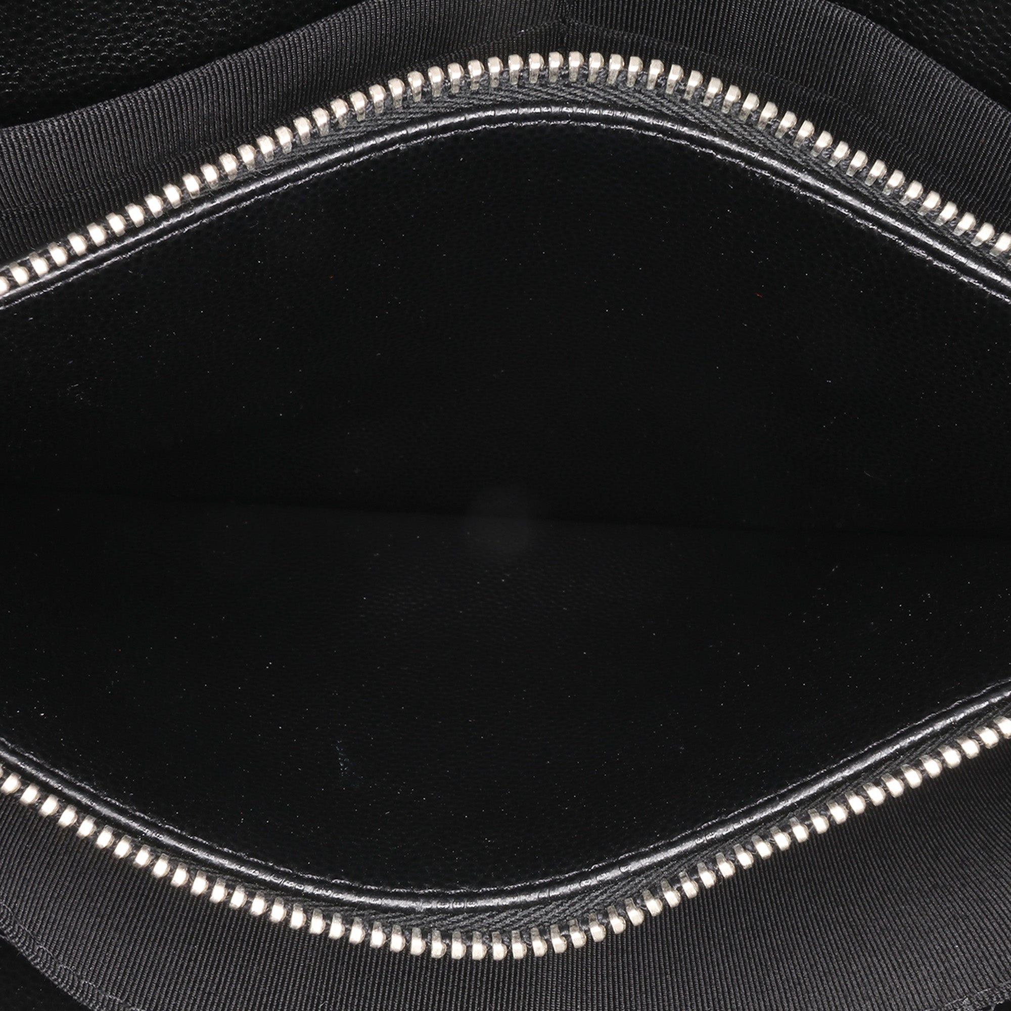 Chanel Chanel CC Chevron Caviar Pouch Black Size ONE SIZE - 4 Thumbnail