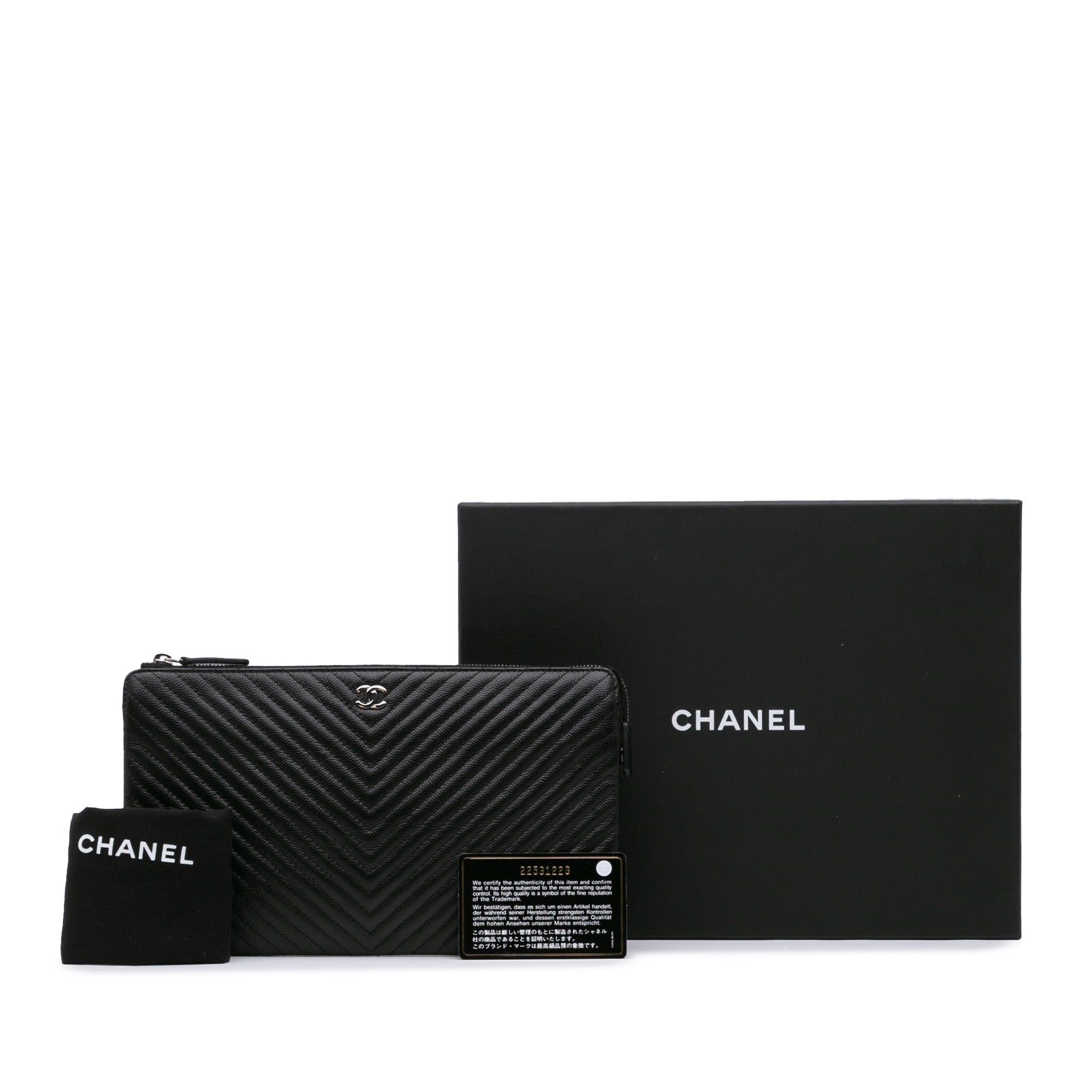 Chanel Chanel CC Chevron Caviar Pouch Black Size ONE SIZE - 12 Thumbnail