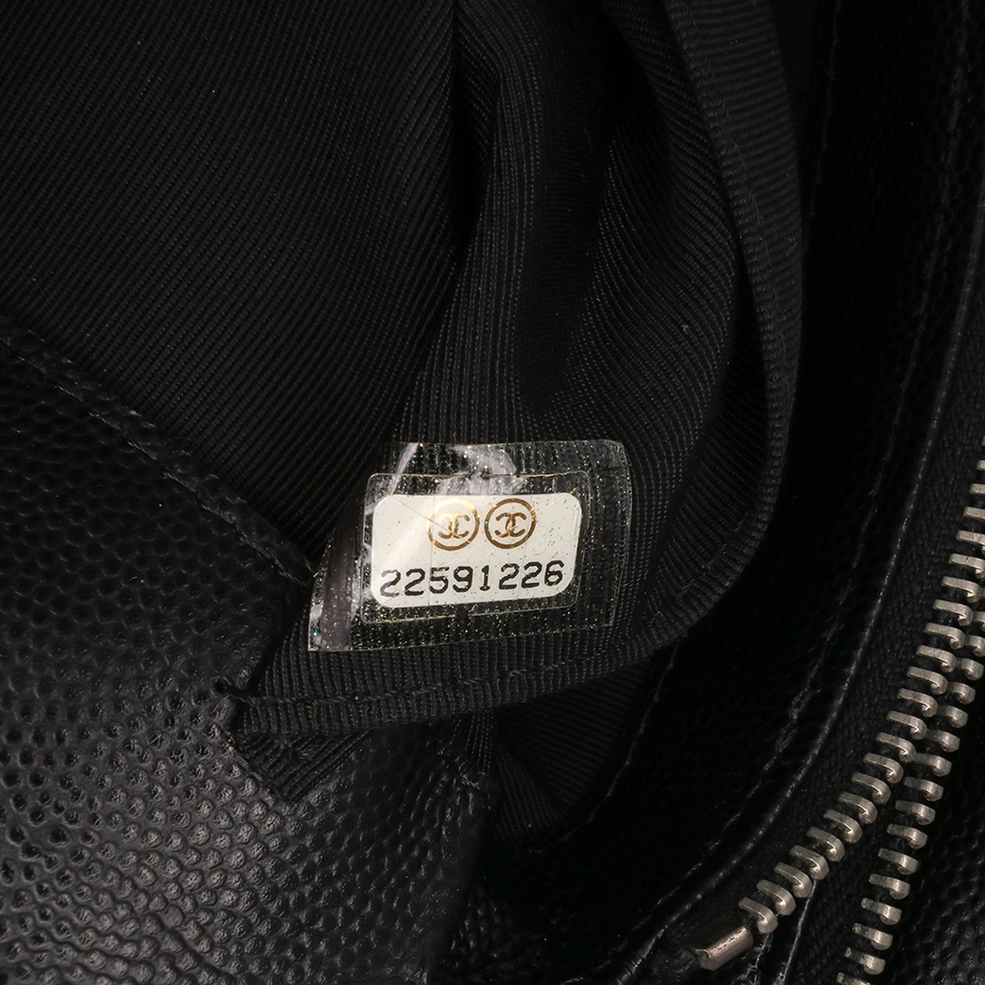 Chanel Chanel CC Chevron Caviar Pouch Black Size ONE SIZE - 8 Thumbnail