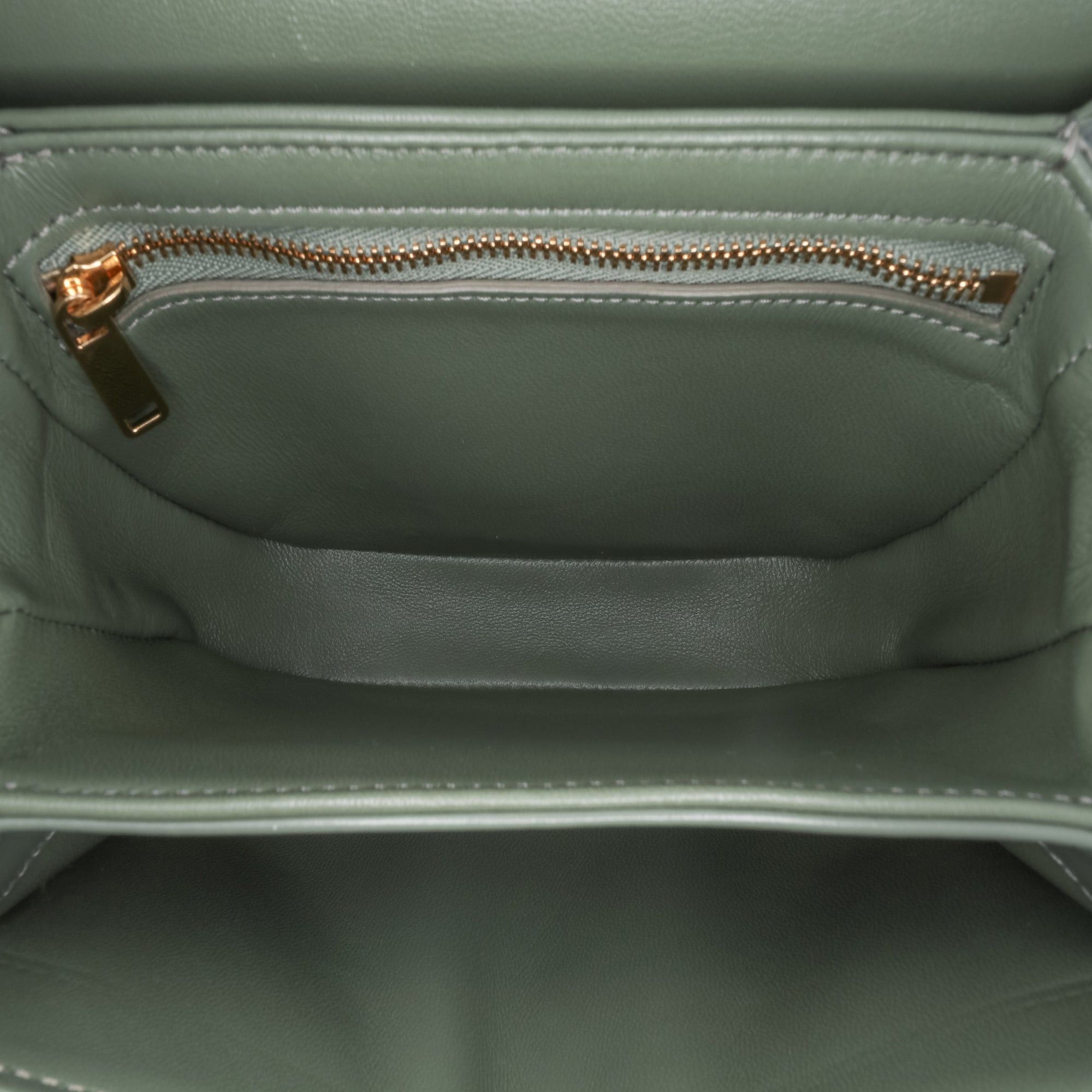 Celine Celine Shiny Calfskin Triomphe Besace Clea Chain Crossbody Green Size ONE SIZE - 4 Thumbnail