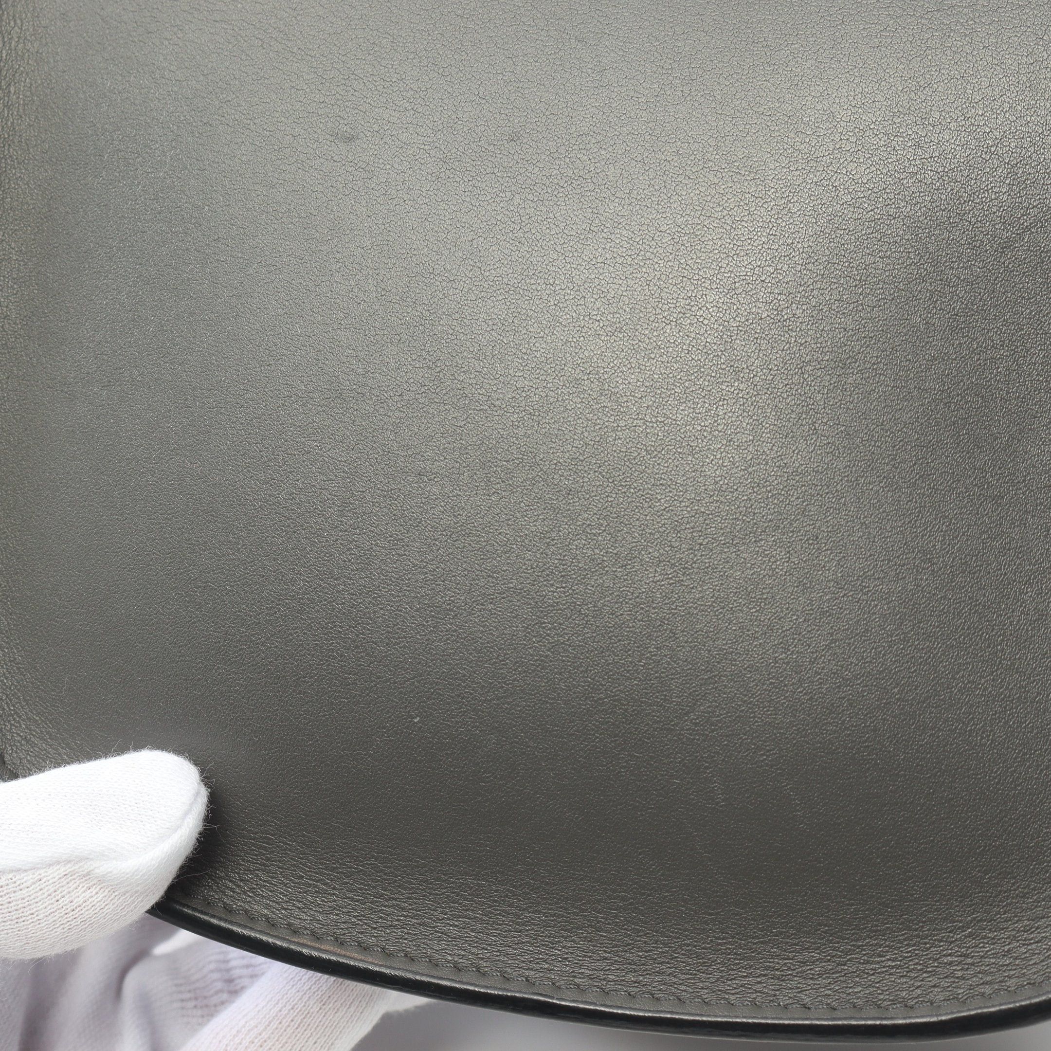 Celine Celine Folco Cuill Triomphe Shoulder Bag Leather Gray Size ONE SIZE - 10 Thumbnail