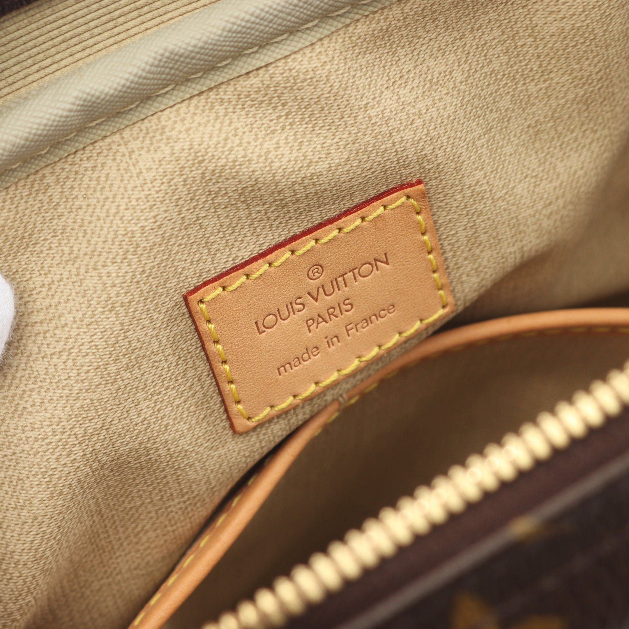 Louis Vuitton Louis Vuitton Trouville Monogram Handbag Leather Brown Size ONE SIZE - 4 Thumbnail
