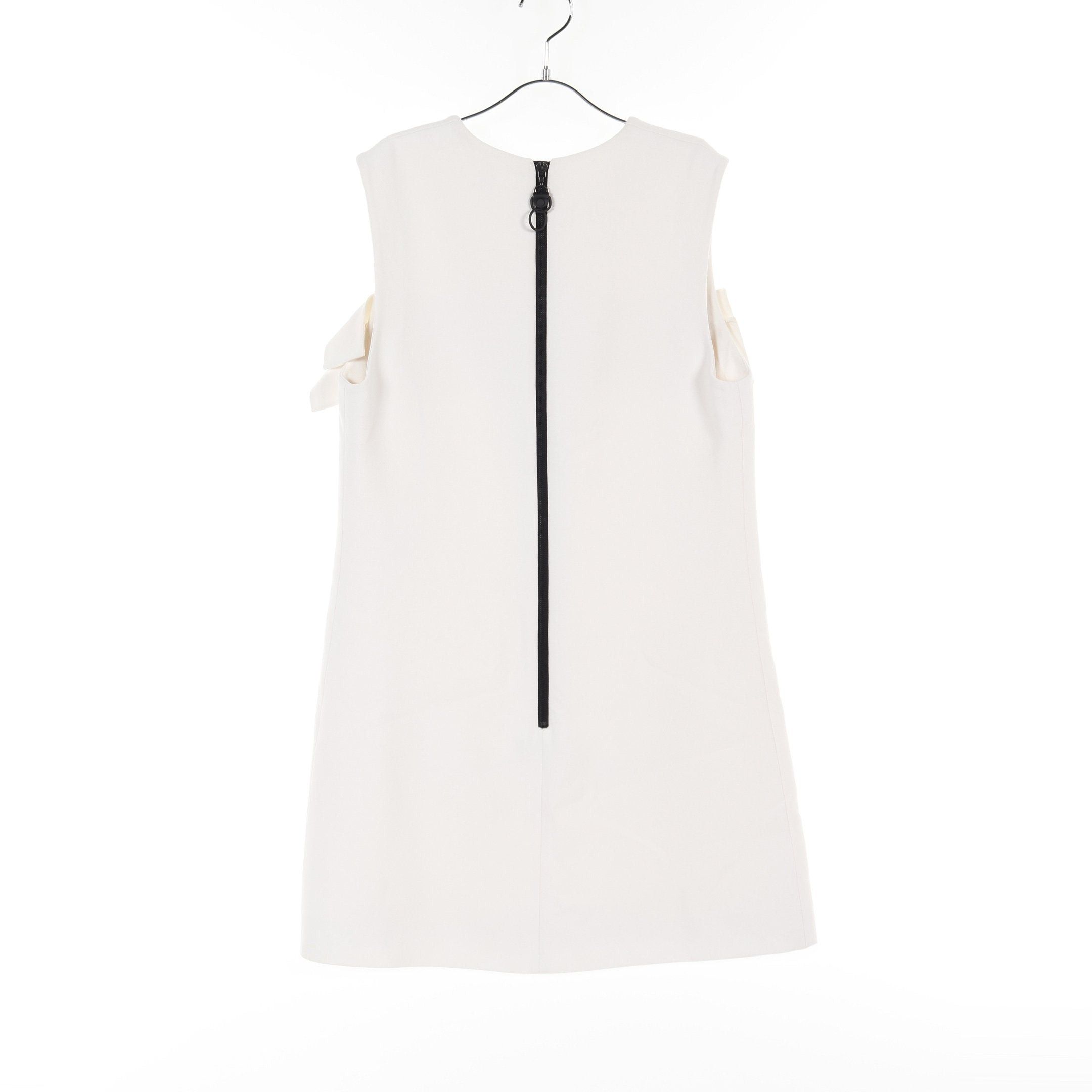 Louis Vuitton Louis Vuitton One Piece No Sleeve Frill Rayon Silk White Size ONE SIZE - 2 Thumbnail