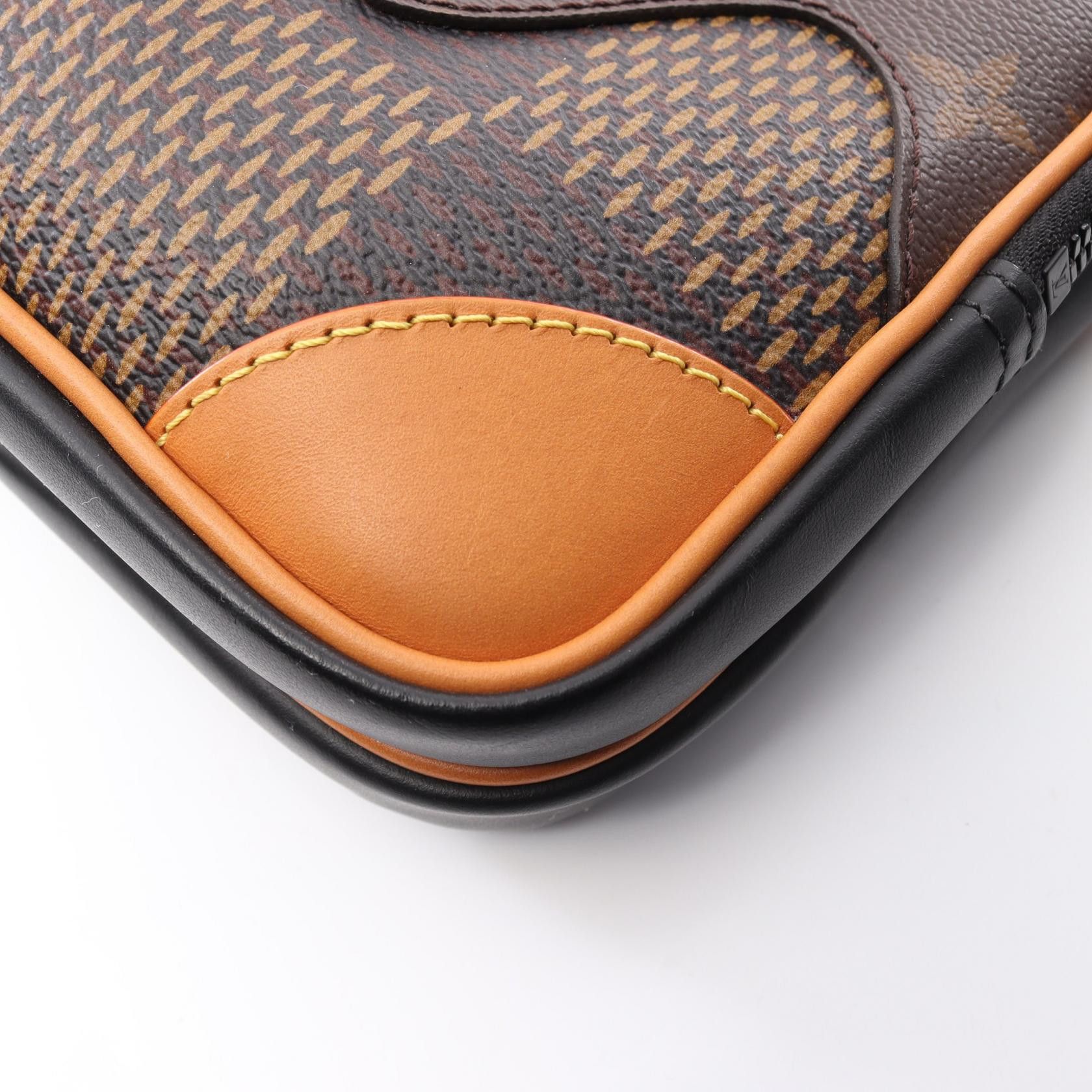 Louis Vuitton Louis Vuitton Louis Vuitton * Nigo Amazon Sling Bag Monogram Damier Ebene Giant Body Leather Brown Black Size ONE SIZE - 6 Thumbnail