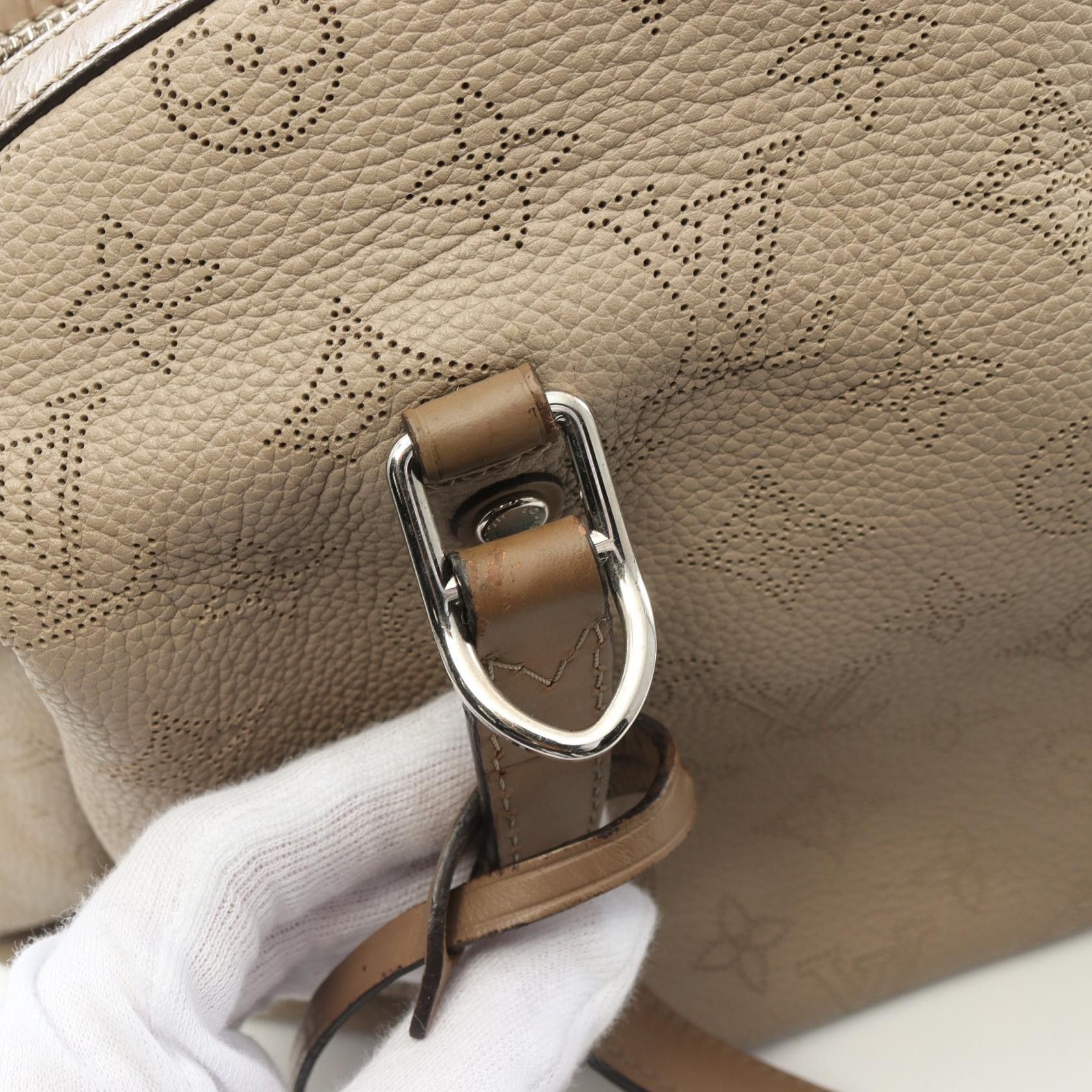 Louis Vuitton Louis Vuitton Asteria Mahina Carré Handbag Leather Gray Beige Size ONE SIZE - 7 Thumbnail