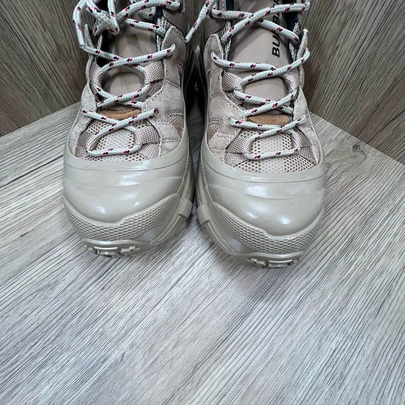 Burberry Burberry Khaki Mountain Dad Shoes Size 35.5 Size US 5.5 / EU 38 - 4 Thumbnail