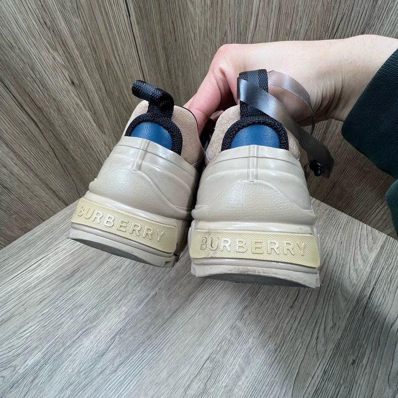 Burberry Burberry Khaki Mountain Dad Shoes Size 35.5 Size US 5.5 / EU 38 - 6 Thumbnail