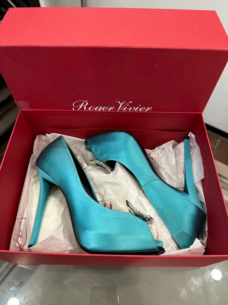 Roger Vivier Roger Vivier Peacock Green High Heel Sandals Size US 7.5 / EU 40-41 - 8 Thumbnail