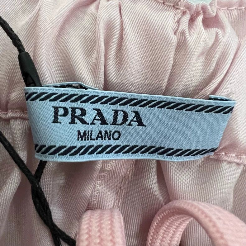 Prada Prada Pink Logo Shorts in Size 38 Size US 38 / EU 54 - 3 Thumbnail