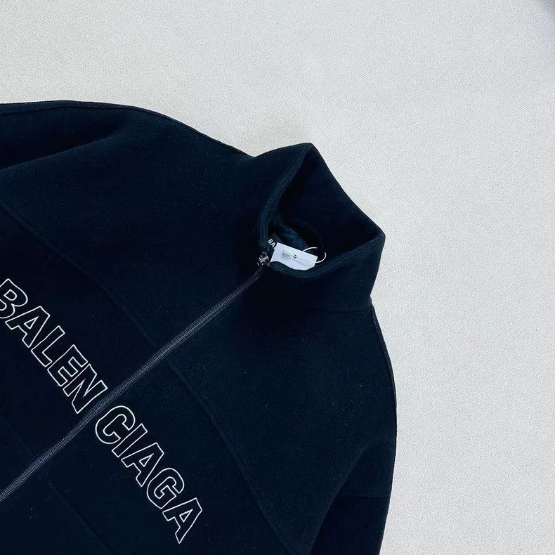 Balenciaga Balenciaga Embroidered Logo Quilted Jacket Size US L / EU 52-54 / 3 - 4 Thumbnail