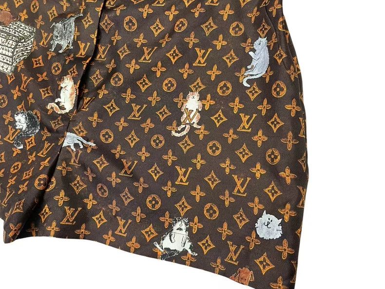 Louis Vuitton Louis Vuitton Cat Print Silk Shorts Size 38 Size US 38 / EU 54 - 2 Thumbnail