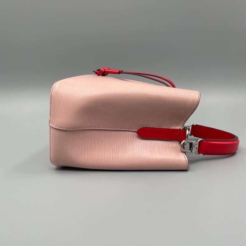 Louis Vuitton LV Pink Water Wave Bucket Handbag Size ONE SIZE - 5 Thumbnail