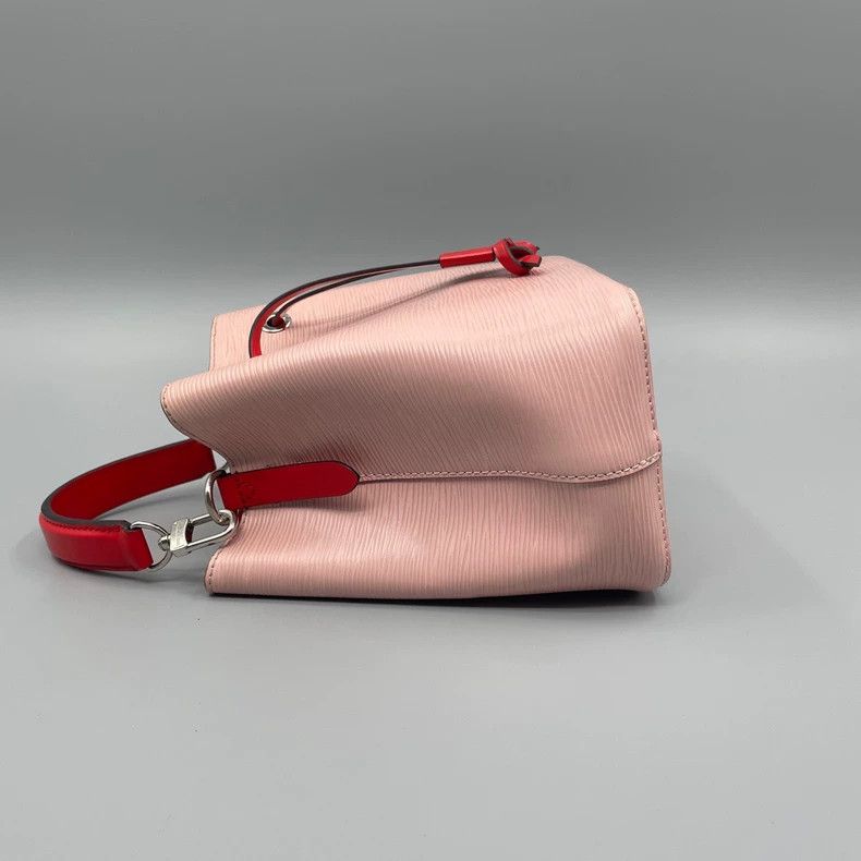 Louis Vuitton LV Pink Water Wave Bucket Handbag Size ONE SIZE - 4 Thumbnail