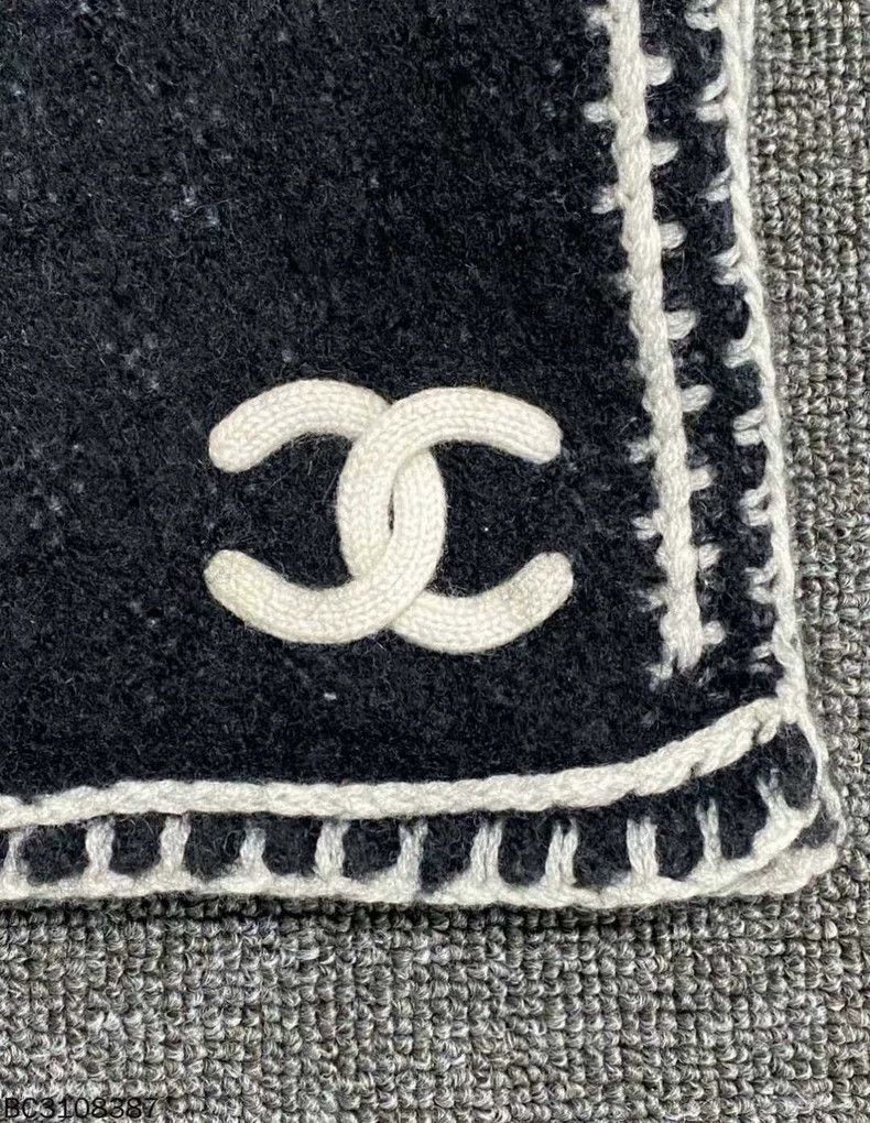 Chanel Cashmere Knit Scarf and Hat Set Size ONE SIZE - 2 Thumbnail