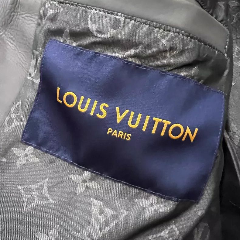 Louis Vuitton Louis Vuitton Gray Embroidered Logo Leather Jacket Size US L / EU 52-54 / 3 - 6 Thumbnail