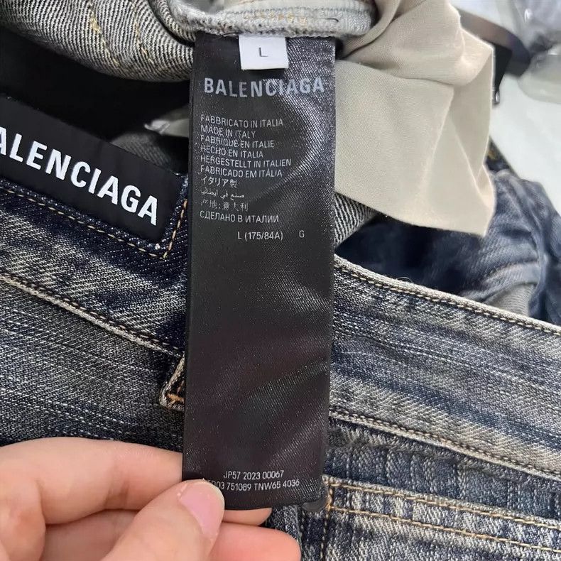 Balenciaga Balenciaga Vintage Blue Distressed Denim Pants Size US 34 / EU 50 - 4 Thumbnail