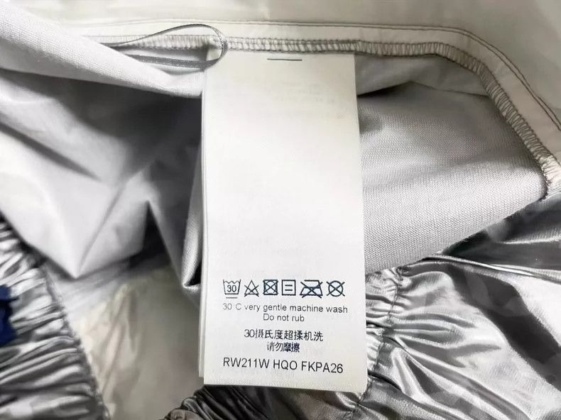 Louis Vuitton Louis Vuitton Silver Logo Jogger Pants Size US 36 / EU 52 - 4 Thumbnail