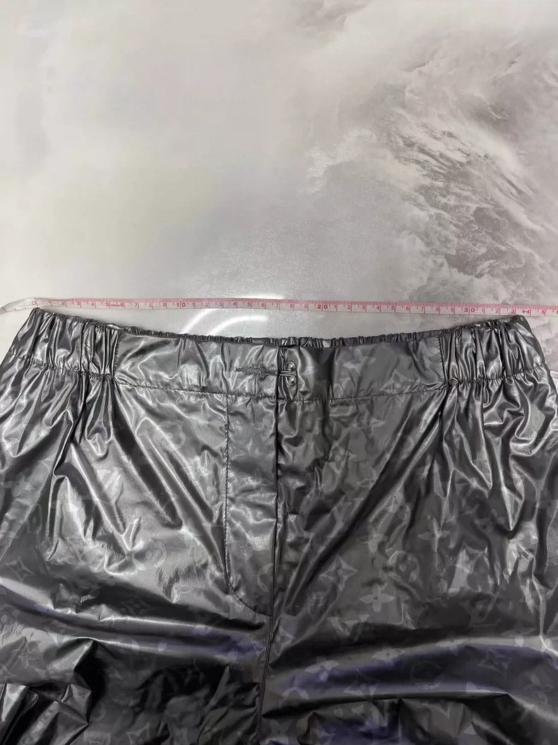 Louis Vuitton Louis Vuitton Silver Logo Jogger Pants Size US 36 / EU 52 - 5 Thumbnail