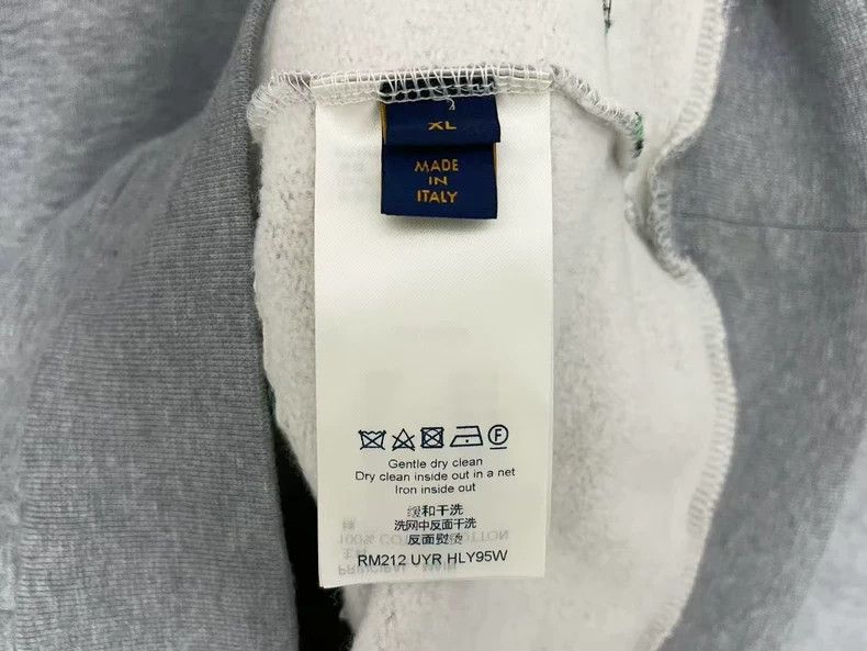 Louis Vuitton Louis Vuitton Gray Hooded Sweatshirt with Logo Size US XL / EU 56 / 4 - 2 Thumbnail