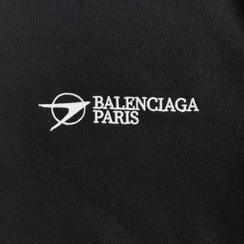 Balenciaga Balenciaga Embroidered Logo Sweatshirt XS Size Size US XS / EU 42 / 0 - 5 Thumbnail