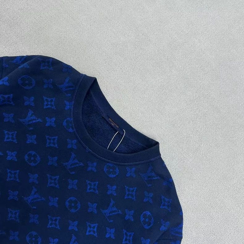 Louis Vuitton Louis Vuitton Velvet Patterned Sweatshirt in XXL Size US XXL / EU 58 / 5 - 2 Thumbnail