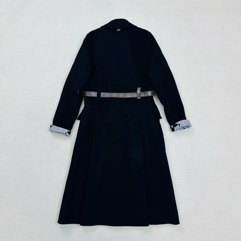 Louis Vuitton Louis Vuitton Wool Coat with Patterned Belt Size US XS / EU 42 / 0 - 2 Thumbnail