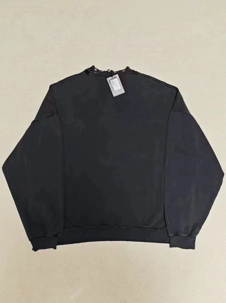 Balenciaga Balenciaga Long Sleeve Hoodie with Studs Size US S / EU 44-46 / 1 - 2 Thumbnail