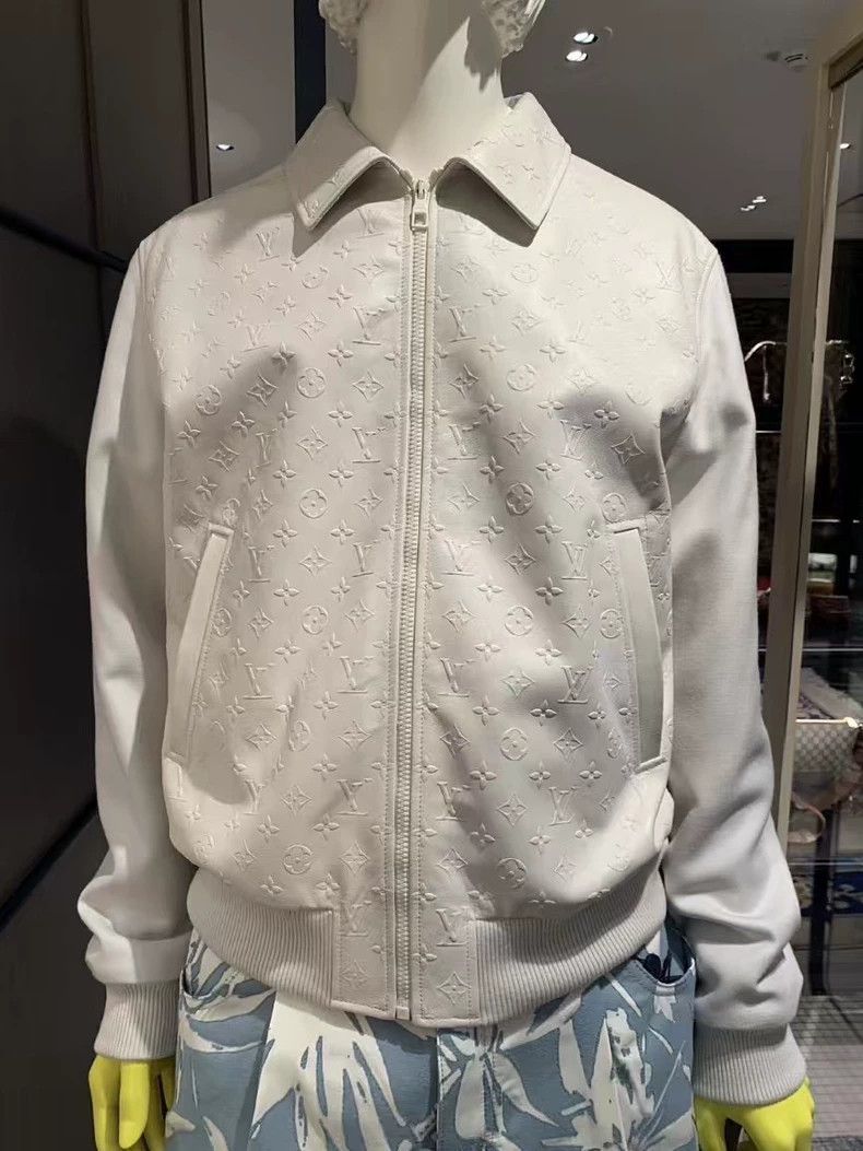 Louis Vuitton Louis Vuitton White Embossed Leather Jacket Size US L / EU 52-54 / 3 - 4 Thumbnail