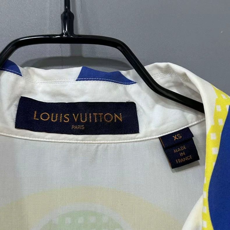 Louis Vuitton Louis Vuitton Short Sleeve Logo Shirt Size US XS / EU 42 / 0 - 4 Thumbnail