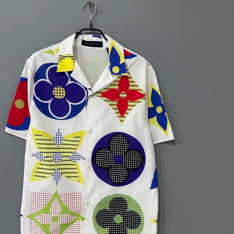 Louis Vuitton Louis Vuitton Short Sleeve Logo Shirt Size US XS / EU 42 / 0 - 2 Thumbnail