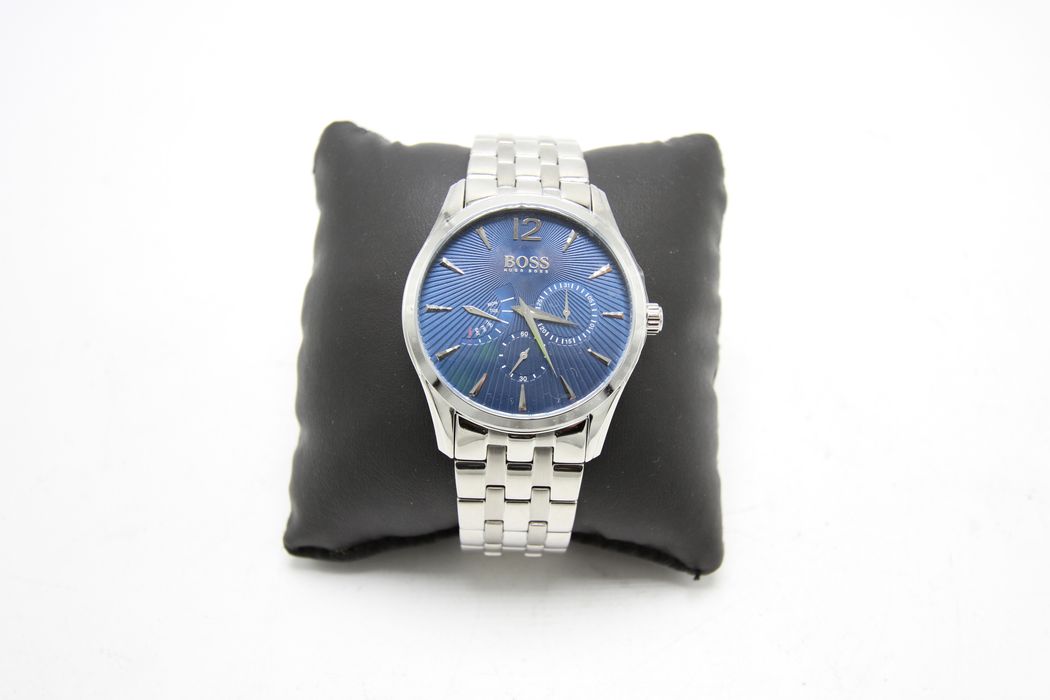 Boss on sale commander watch